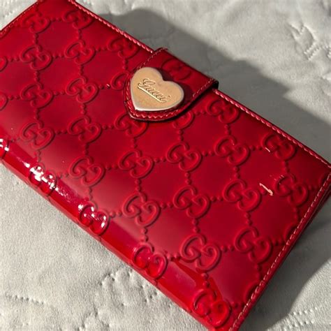 authentic gucci red wallet.